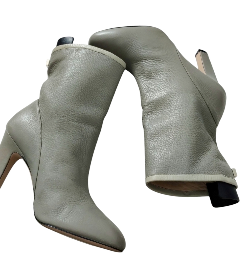 Stuart Weitzman Women's Brooks Grey Leather Boots Size 9M Quiet Luxury Old Money